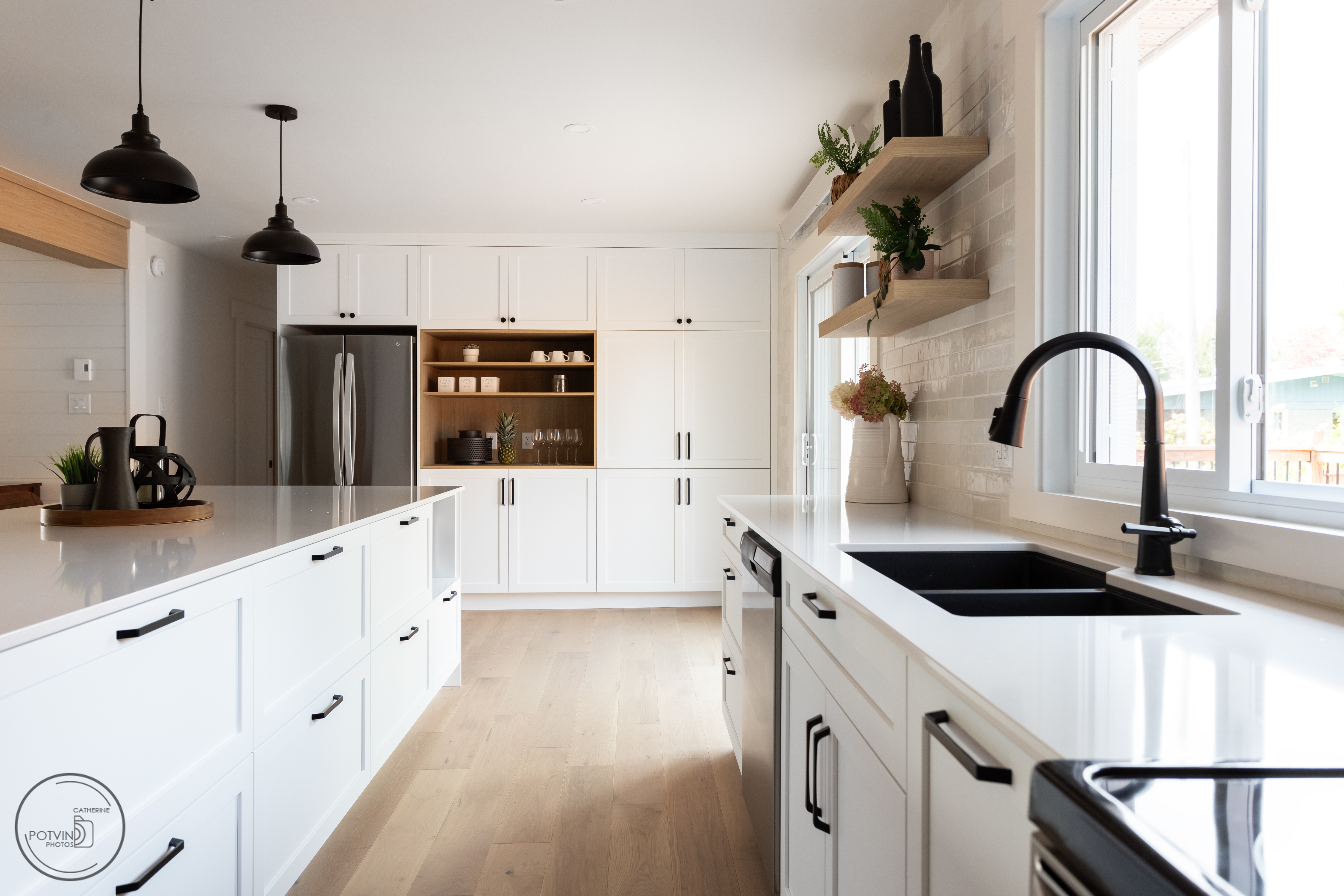 Kitchen cabinets featuring VelourTouch Cotton Mist VT02